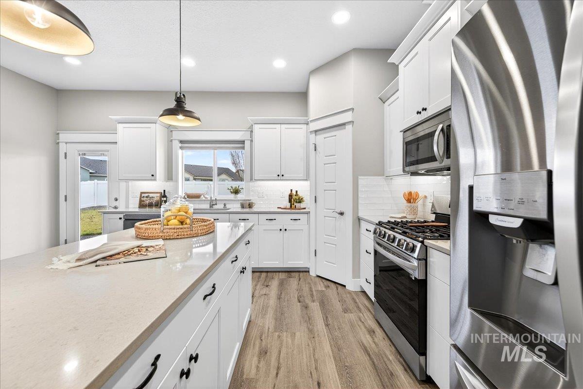 63 S Ravine Way, Nampa, Idaho 83687, 4 Bedrooms, 2 Bathrooms, Residential For Sale, Price $529,000,MLS 98974856