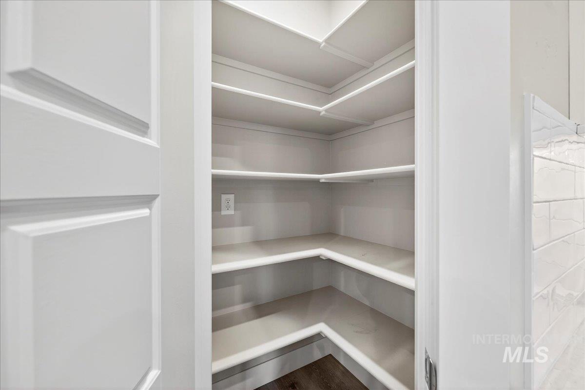 63 S Ravine Way, Nampa, Idaho 83687, 4 Bedrooms, 2 Bathrooms, Residential For Sale, Price $529,000,MLS 98974856