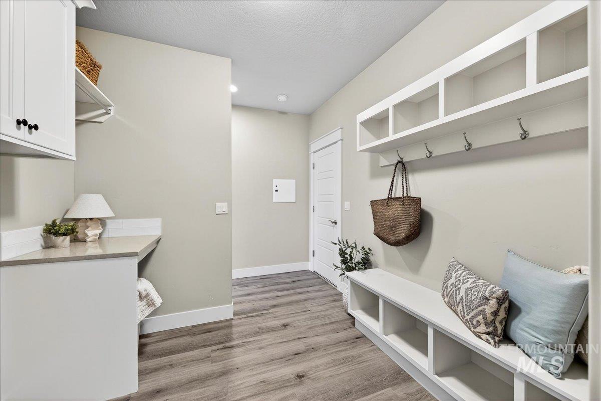 63 S Ravine Way, Nampa, Idaho 83687, 4 Bedrooms, 2 Bathrooms, Residential For Sale, Price $529,000, 98974856