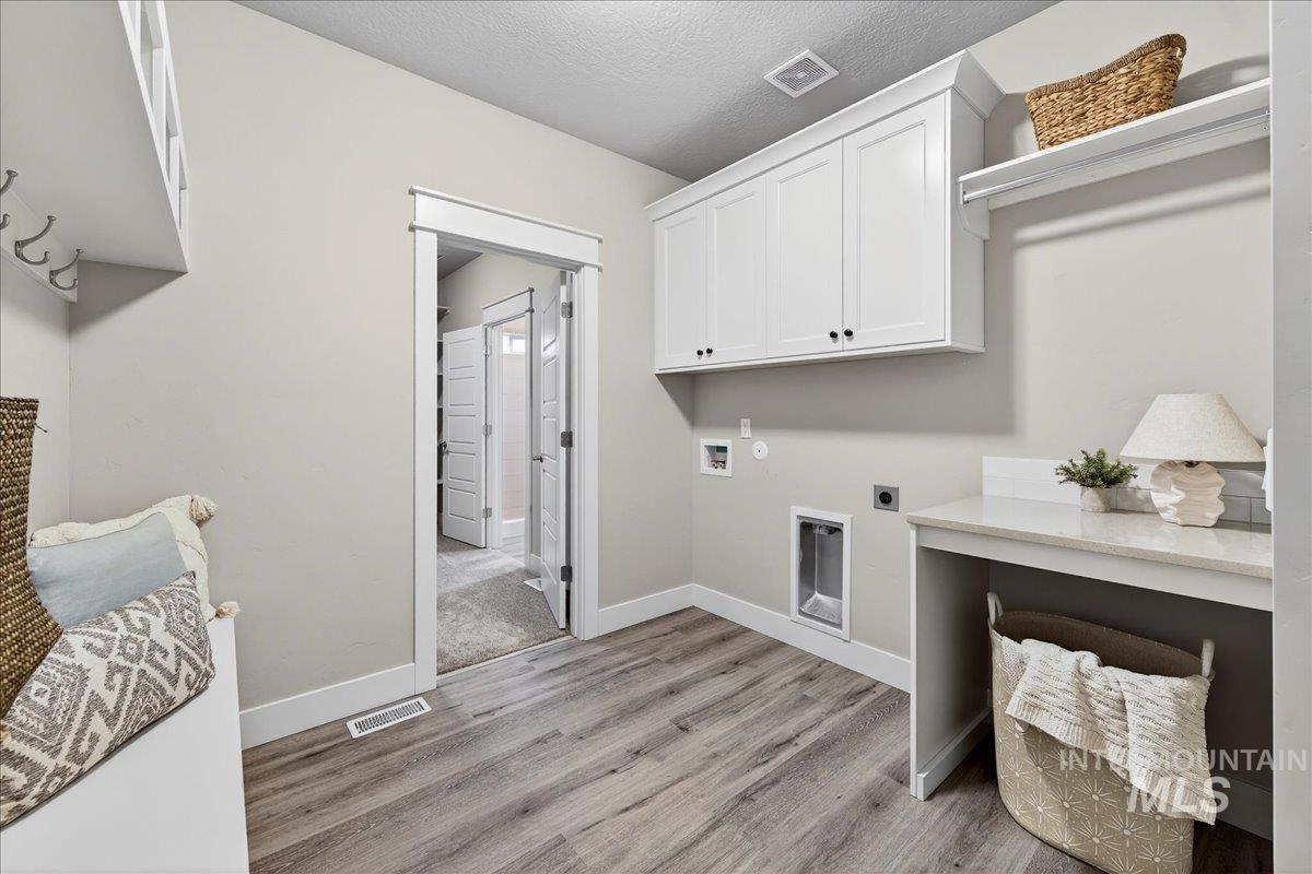 63 S Ravine Way, Nampa, Idaho 83687, 4 Bedrooms, 2 Bathrooms, Residential For Sale, Price $529,000, 98974856