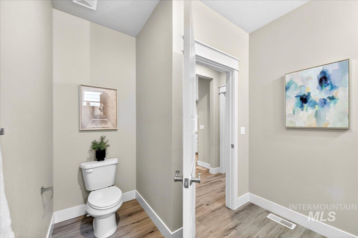 63 S Ravine Way, Nampa, Idaho 83687, 4 Bedrooms, 2 Bathrooms, Residential For Sale, Price $529,000,MLS 98974856