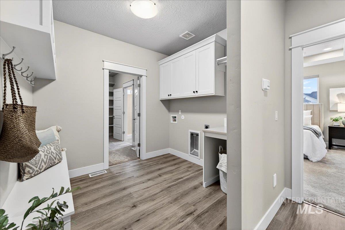 63 S Ravine Way, Nampa, Idaho 83687, 4 Bedrooms, 2 Bathrooms, Residential For Sale, Price $529,000,MLS 98974856