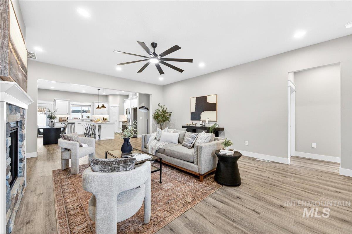 63 S Ravine Way, Nampa, Idaho 83687, 4 Bedrooms, 2 Bathrooms, Residential For Sale, Price $529,000,MLS 98974856