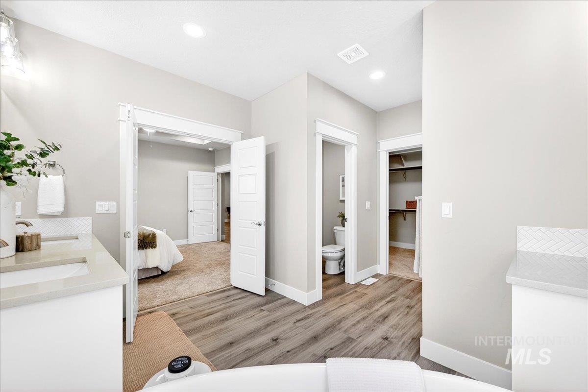 63 S Ravine Way, Nampa, Idaho 83687, 4 Bedrooms, 2 Bathrooms, Residential For Sale, Price $529,000,MLS 98974856