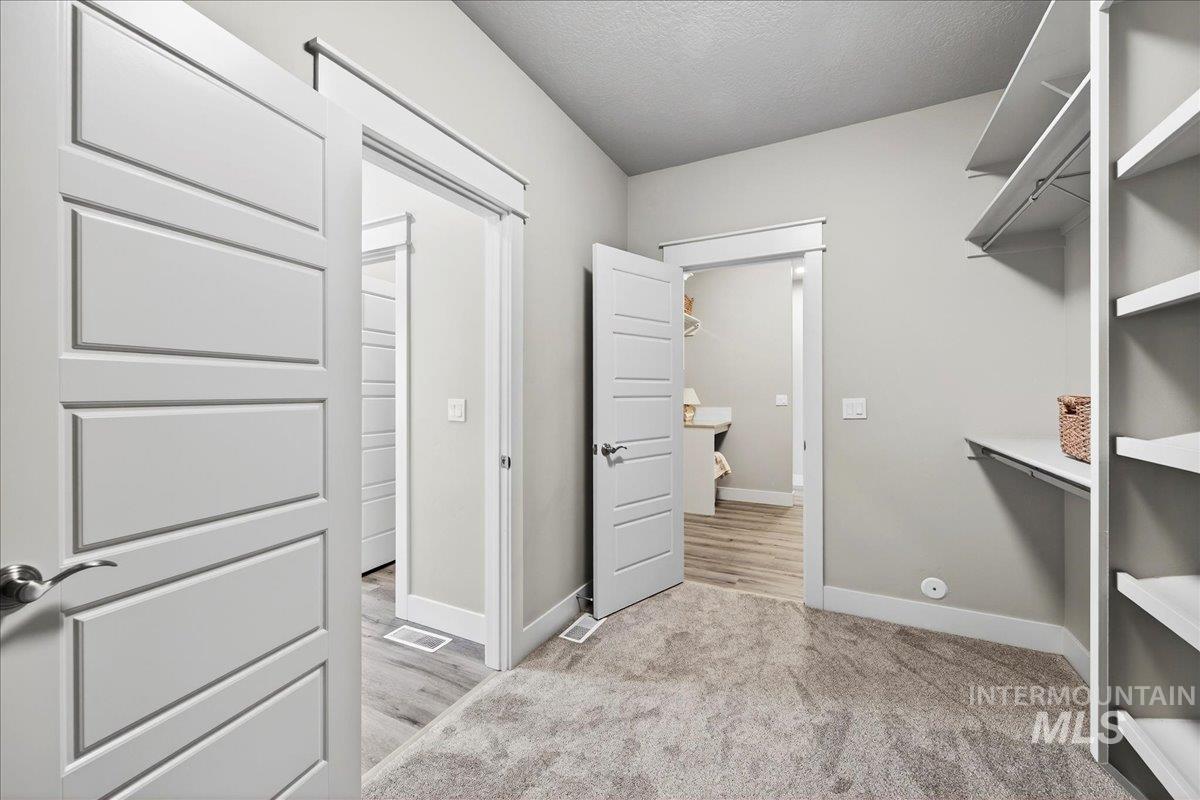 63 S Ravine Way, Nampa, Idaho 83687, 4 Bedrooms, 2 Bathrooms, Residential For Sale, Price $529,000,MLS 98974856