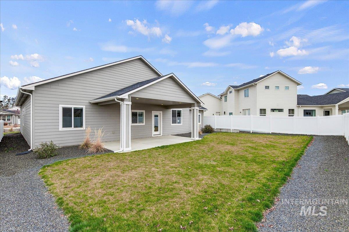 63 S Ravine Way, Nampa, Idaho 83687, 4 Bedrooms, 2 Bathrooms, Residential For Sale, Price $529,000,MLS 98974856