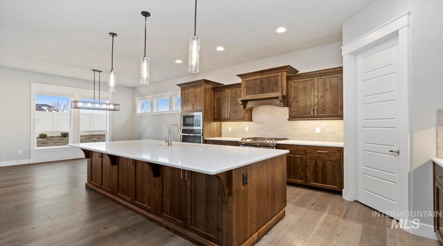 1010 E Tucman Street, Kuna, Idaho 83634, 4 Bedrooms, 3 Bathrooms, Residential For Sale, Price $679,900,MLS 98974857