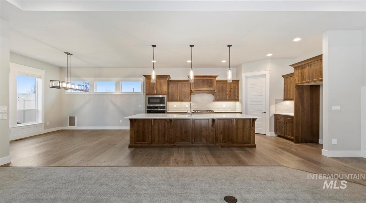 1010 E Tucman Street, Kuna, Idaho 83634, 4 Bedrooms, 3 Bathrooms, Residential For Sale, Price $679,900,MLS 98974857