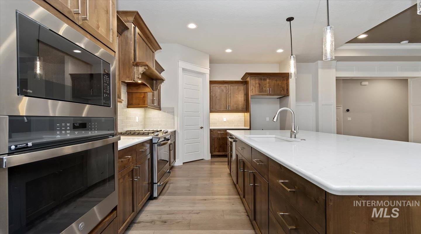 1010 E Tucman Street, Kuna, Idaho 83634, 4 Bedrooms, 3 Bathrooms, Residential For Sale, Price $679,900,MLS 98974857