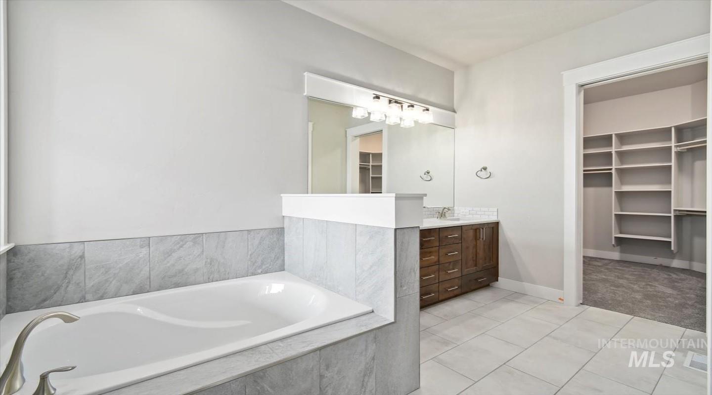 1010 E Tucman Street, Kuna, Idaho 83634, 4 Bedrooms, 3 Bathrooms, Residential For Sale, Price $679,900,MLS 98974857