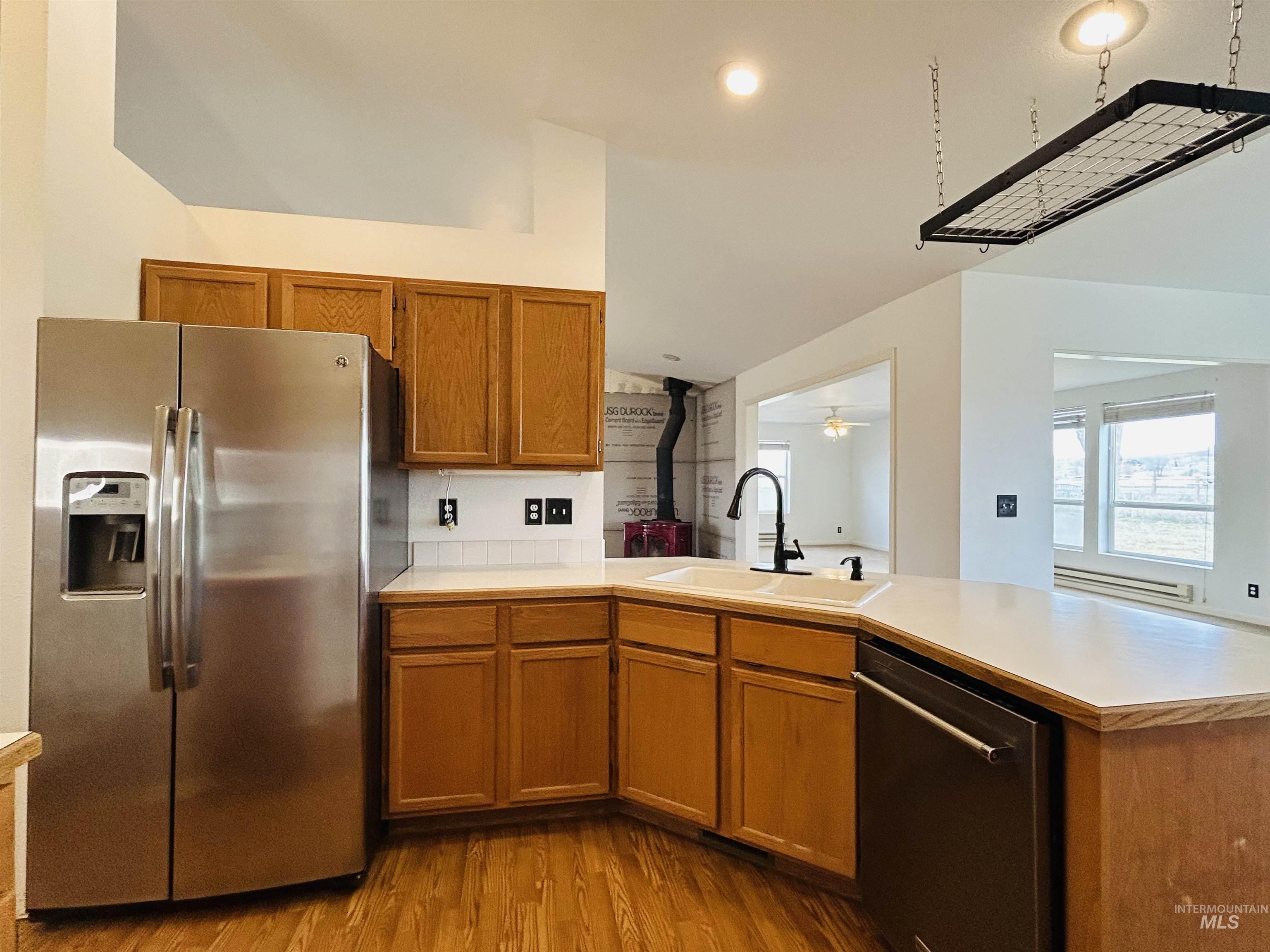 5842 Old Bruneau Hwy, Marsing, Idaho 83639, 3 Bedrooms, 2 Bathrooms, Residential For Sale, Price $630,000,MLS 98974858