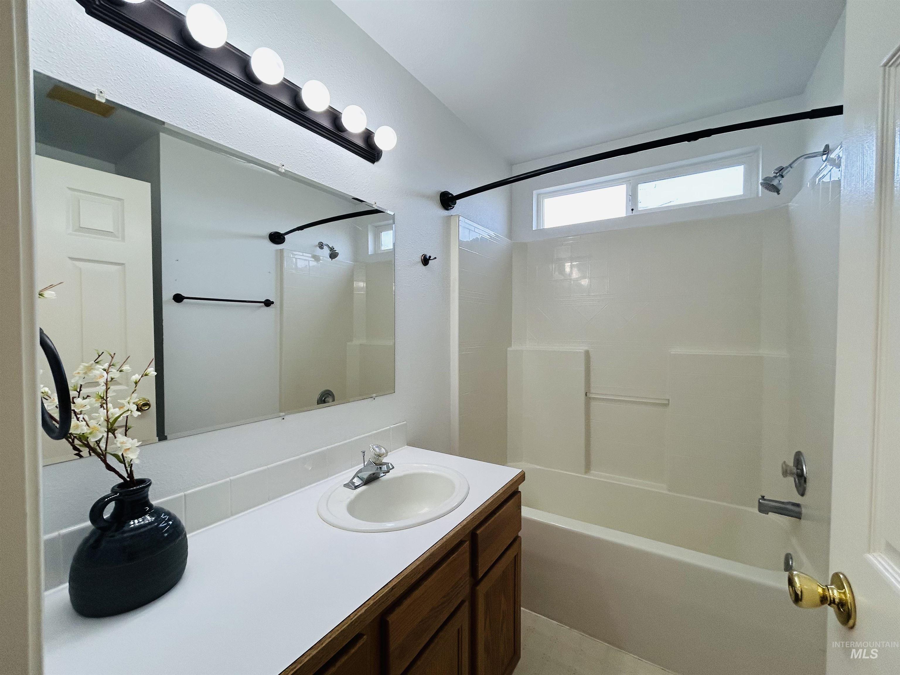 5842 Old Bruneau Hwy, Marsing, Idaho 83639, 3 Bedrooms, 2 Bathrooms, Residential For Sale, Price $630,000,MLS 98974858