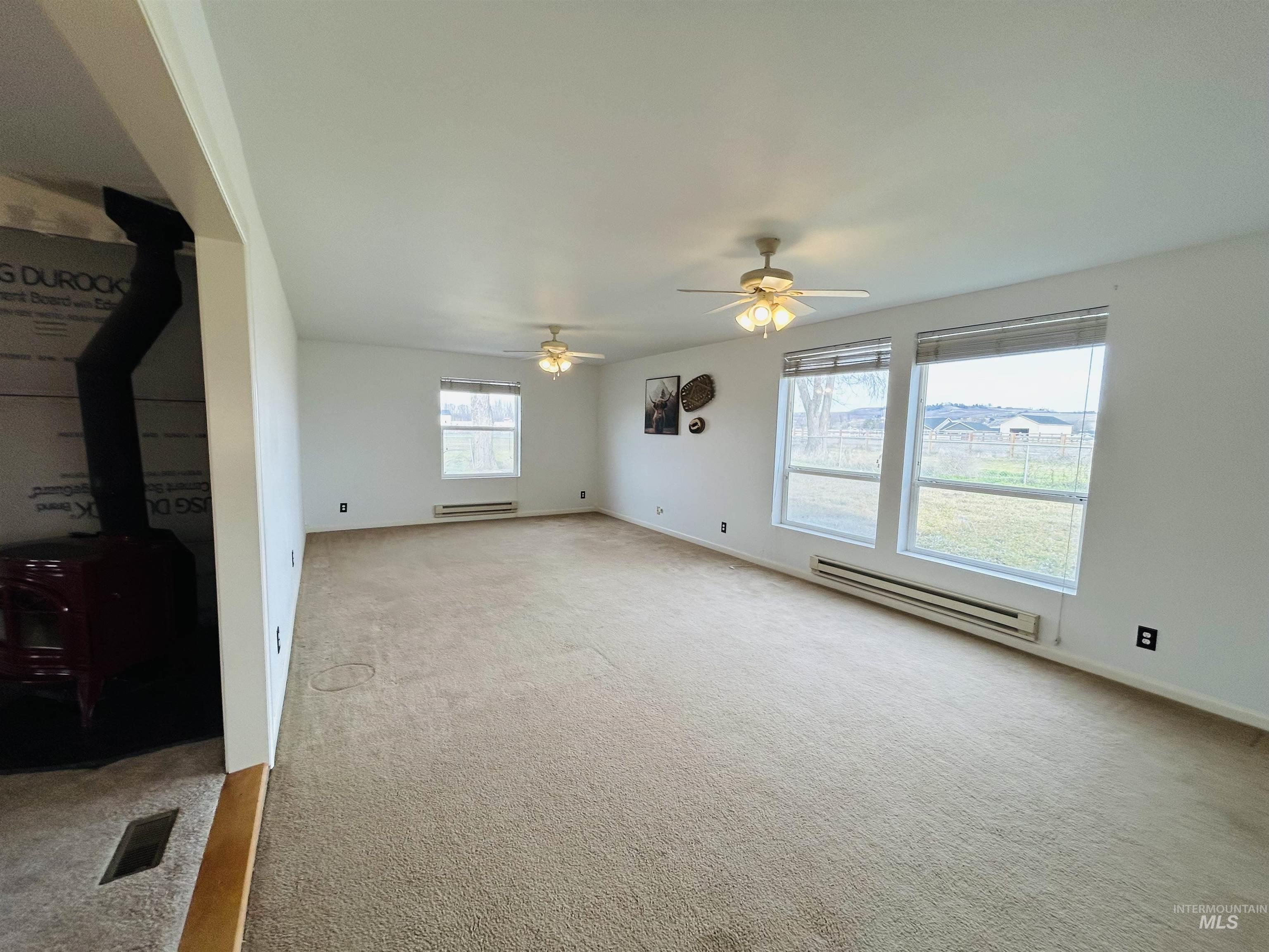 5842 Old Bruneau Hwy, Marsing, Idaho 83639, 3 Bedrooms, 2 Bathrooms, Residential For Sale, Price $630,000,MLS 98974858