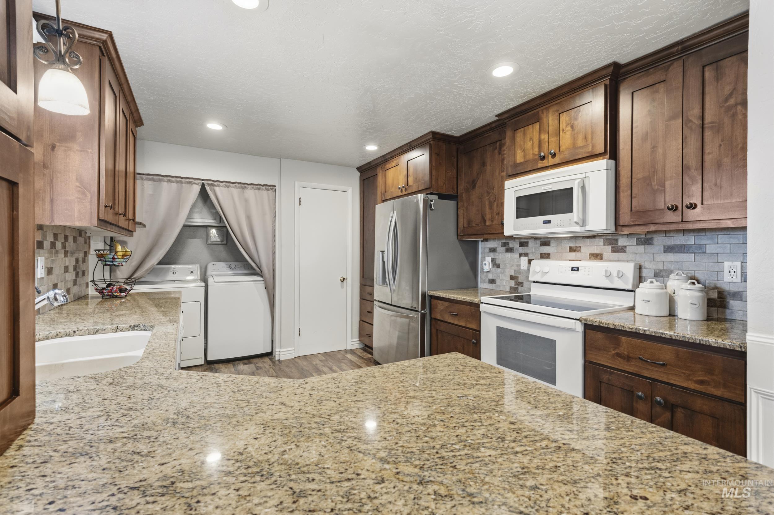 16714 Farmway Rd, Caldwell, Idaho 83607, 3 Bedrooms, 2 Bathrooms, Residential For Sale, Price $400,000, 98974859