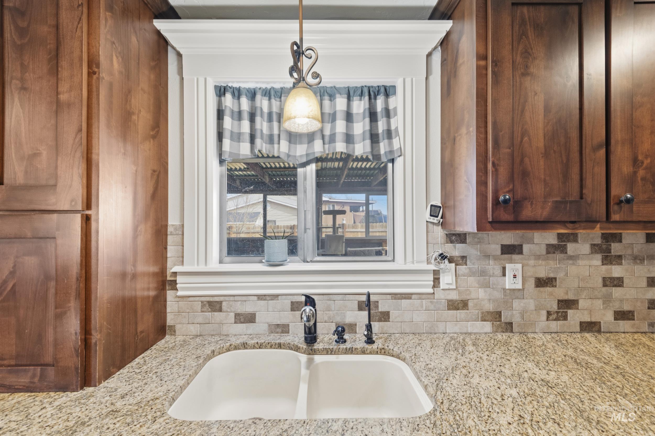 16714 Farmway Rd, Caldwell, Idaho 83607, 3 Bedrooms, 2 Bathrooms, Residential For Sale, Price $400,000, 98974859