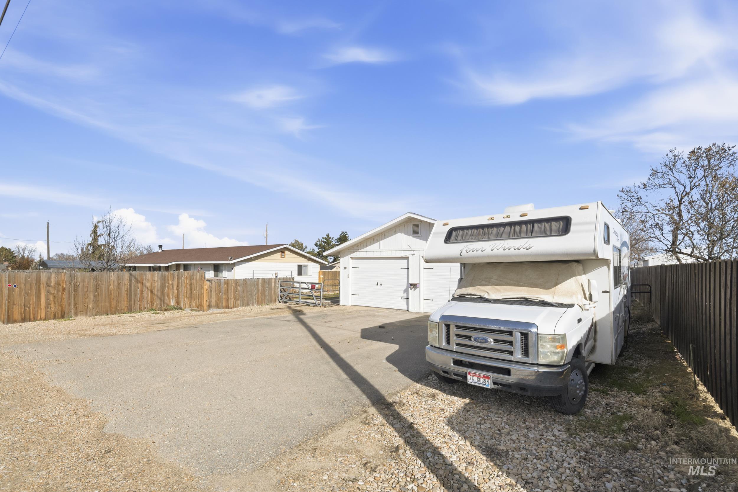 16714 Farmway Rd, Caldwell, Idaho 83607, 3 Bedrooms, 2 Bathrooms, Residential For Sale, Price $400,000, 98974859