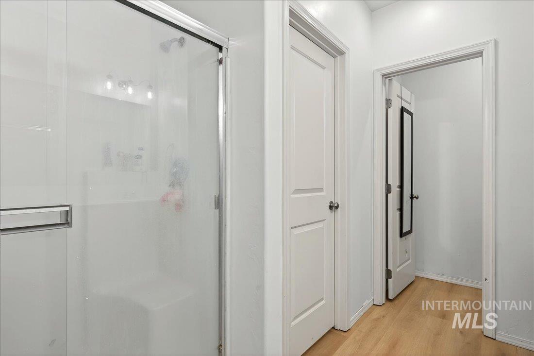 1864 E Jade Falls, Kuna, Idaho 83634, 3 Bedrooms, 2 Bathrooms, Residential For Sale, Price $468,000,MLS 98974864