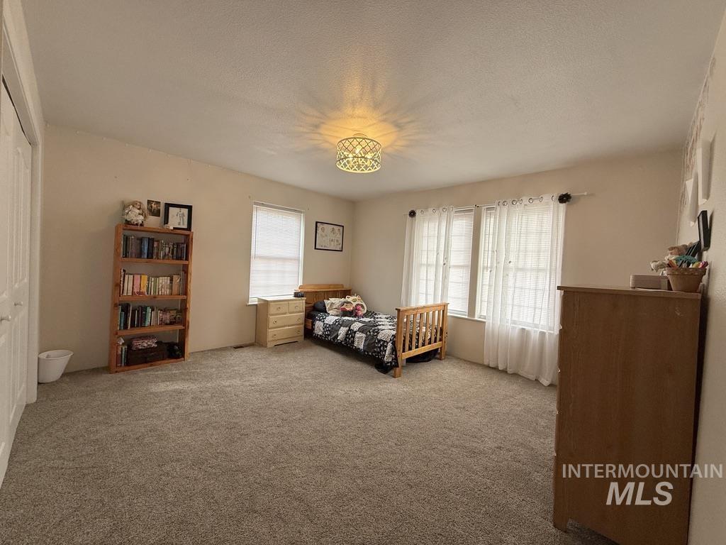 627 S C Street, Grangeville, Idaho 83530, 5 Bedrooms, 3 Bathrooms, Residential For Sale, Price $515,000,MLS 98974865