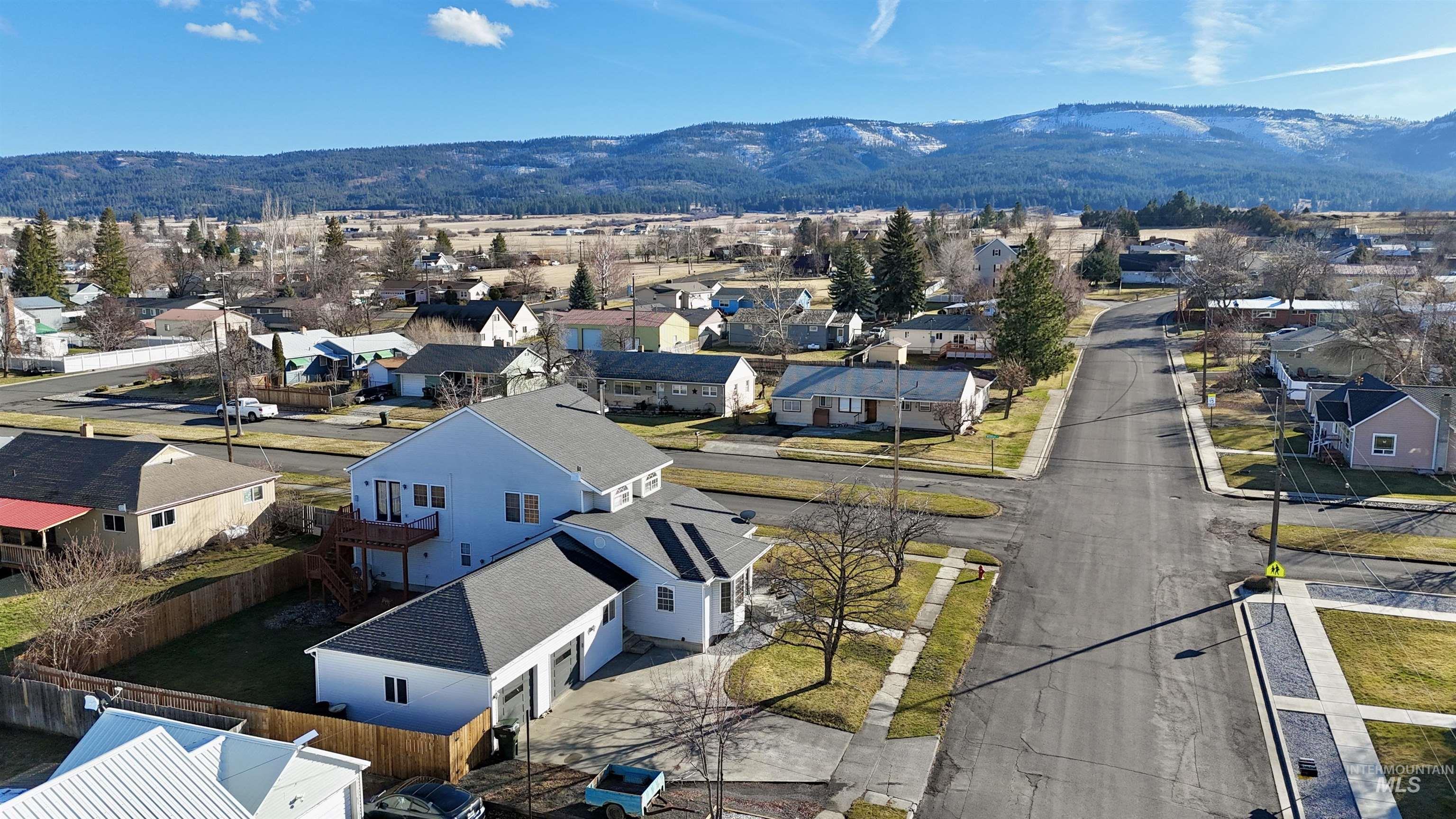 627 S C Street, Grangeville, Idaho 83530, 5 Bedrooms, 3 Bathrooms, Residential For Sale, Price $515,000,MLS 98974865