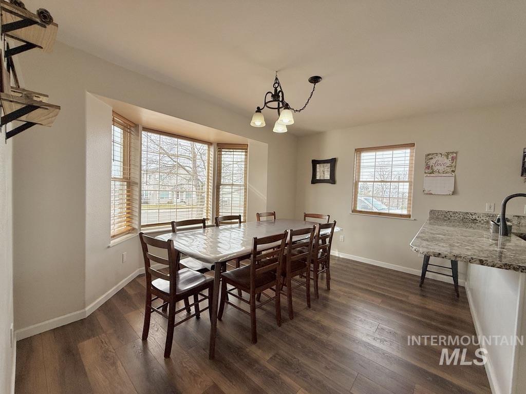 627 S C Street, Grangeville, Idaho 83530, 5 Bedrooms, 3 Bathrooms, Residential For Sale, Price $515,000,MLS 98974865