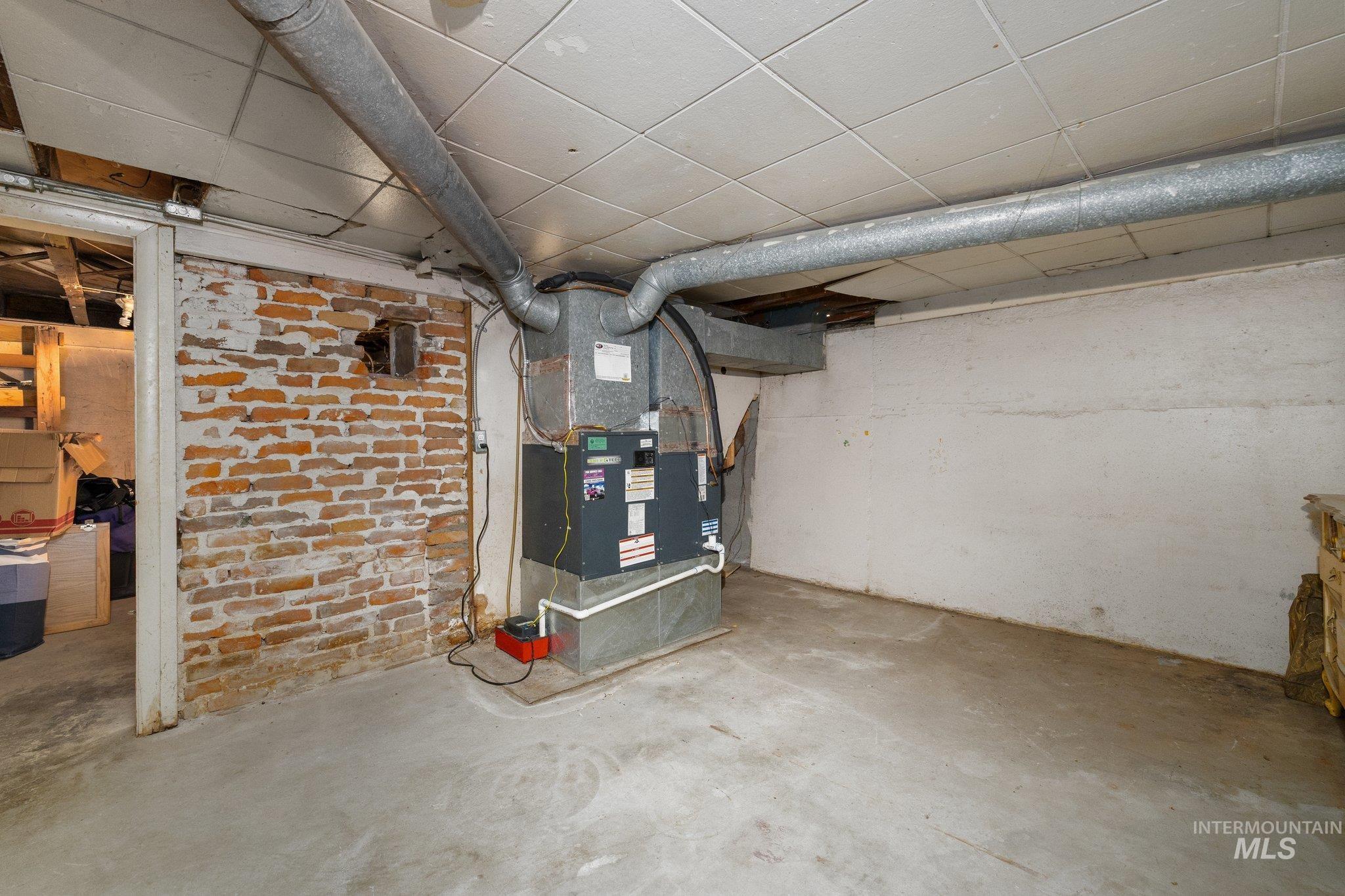 1317 N Arthur St, Caldwell, Idaho 83605, 3 Bedrooms, 1 Bathroom, Residential For Sale, Price $295,000,MLS 98974866