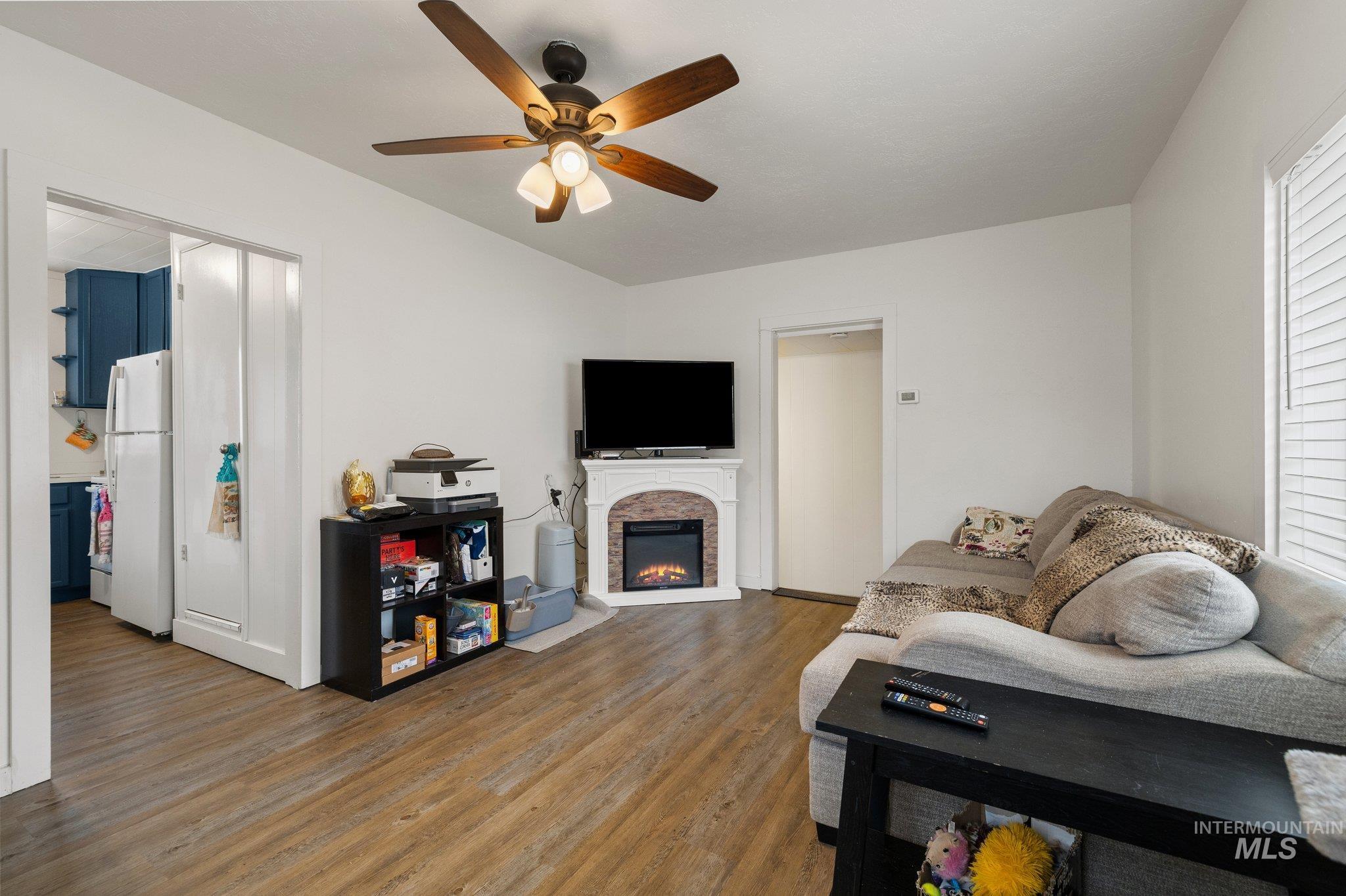 1317 N Arthur St, Caldwell, Idaho 83605, 3 Bedrooms, 1 Bathroom, Residential For Sale, Price $295,000,MLS 98974866