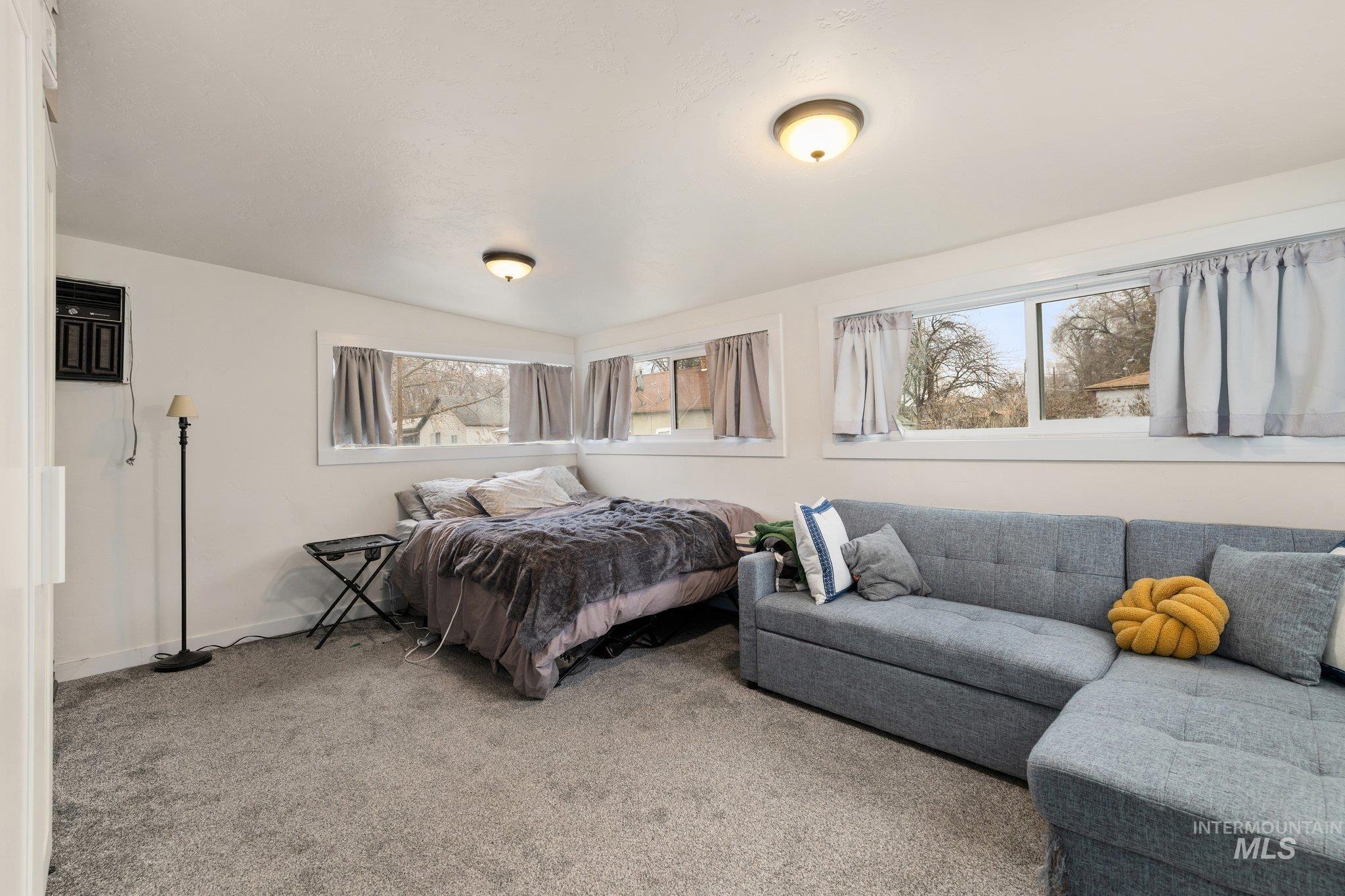 1317 N Arthur St, Caldwell, Idaho 83605, 3 Bedrooms, 1 Bathroom, Residential For Sale, Price $295,000,MLS 98974866