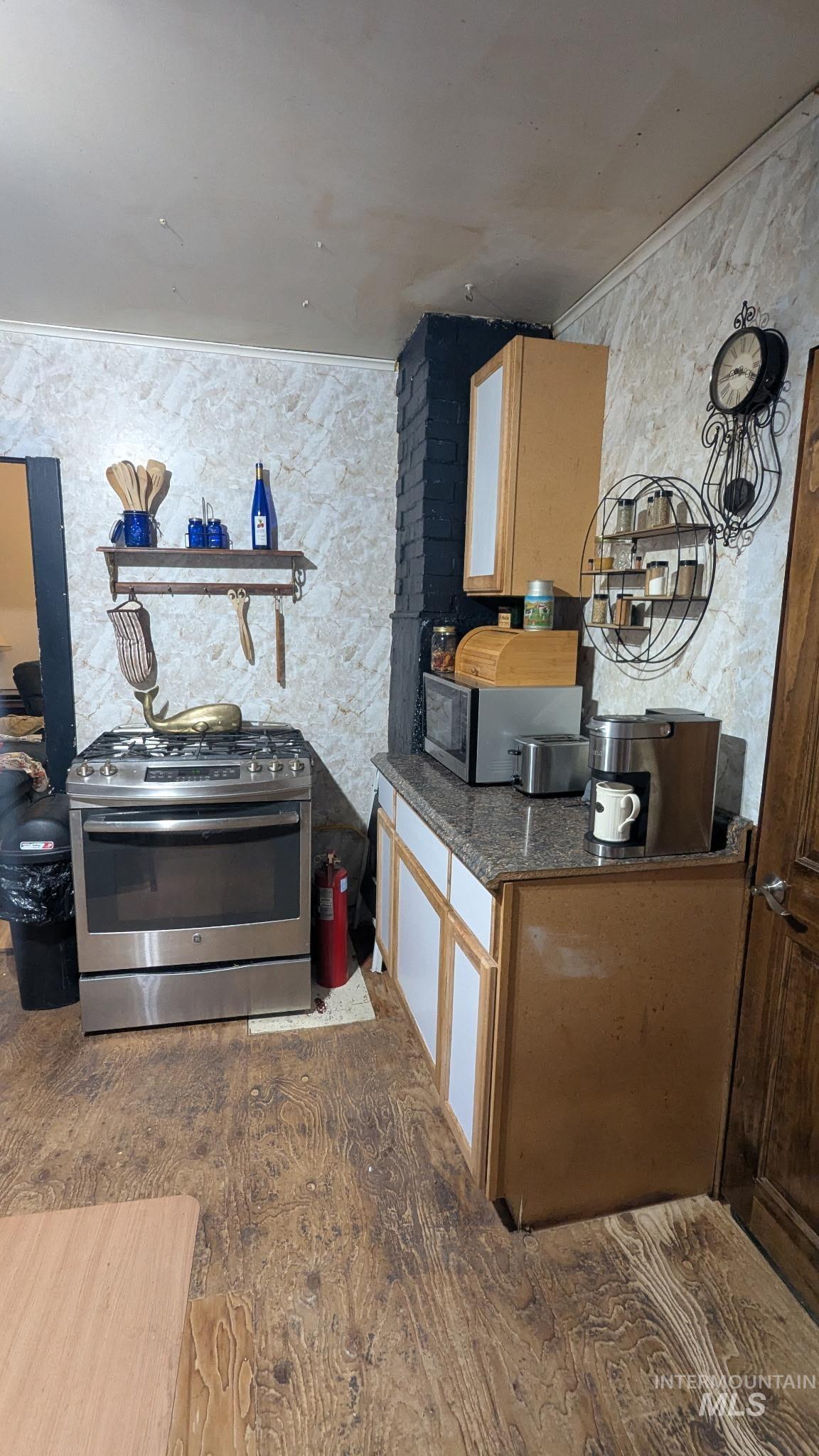 411 S Pine St, Troy, Idaho 83871, 3 Bedrooms, 1 Bathroom, Residential For Sale, Price $160,000,MLS 98974868