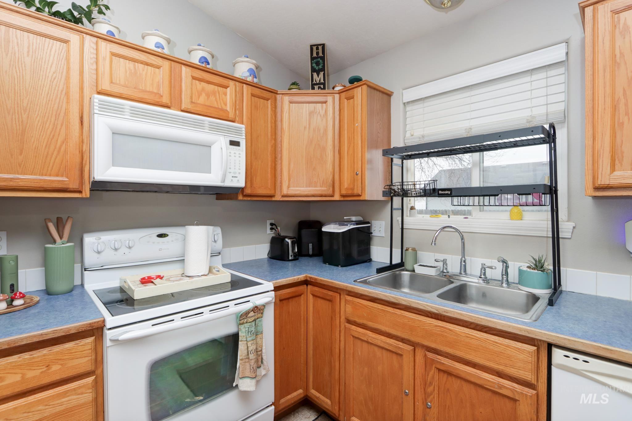 1108 NW 24th Street, Fruitland, Idaho 83619, 3 Bedrooms, 2 Bathrooms, Residential For Sale, Price $339,000,MLS 98974869