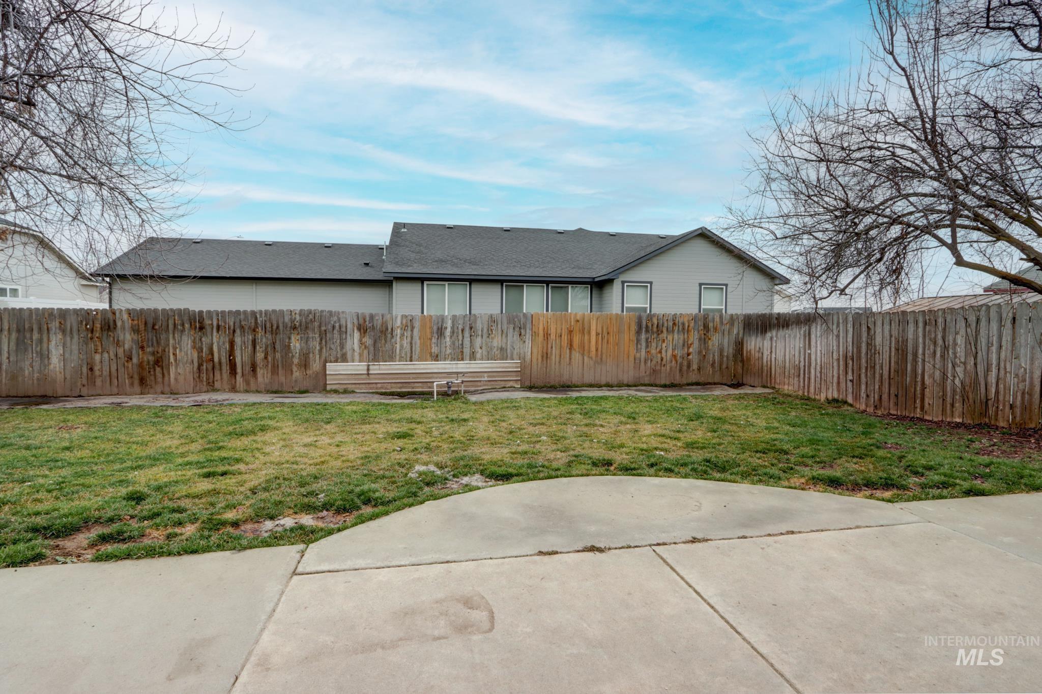 1108 NW 24th Street, Fruitland, Idaho 83619, 3 Bedrooms, 2 Bathrooms, Residential For Sale, Price $339,000,MLS 98974869