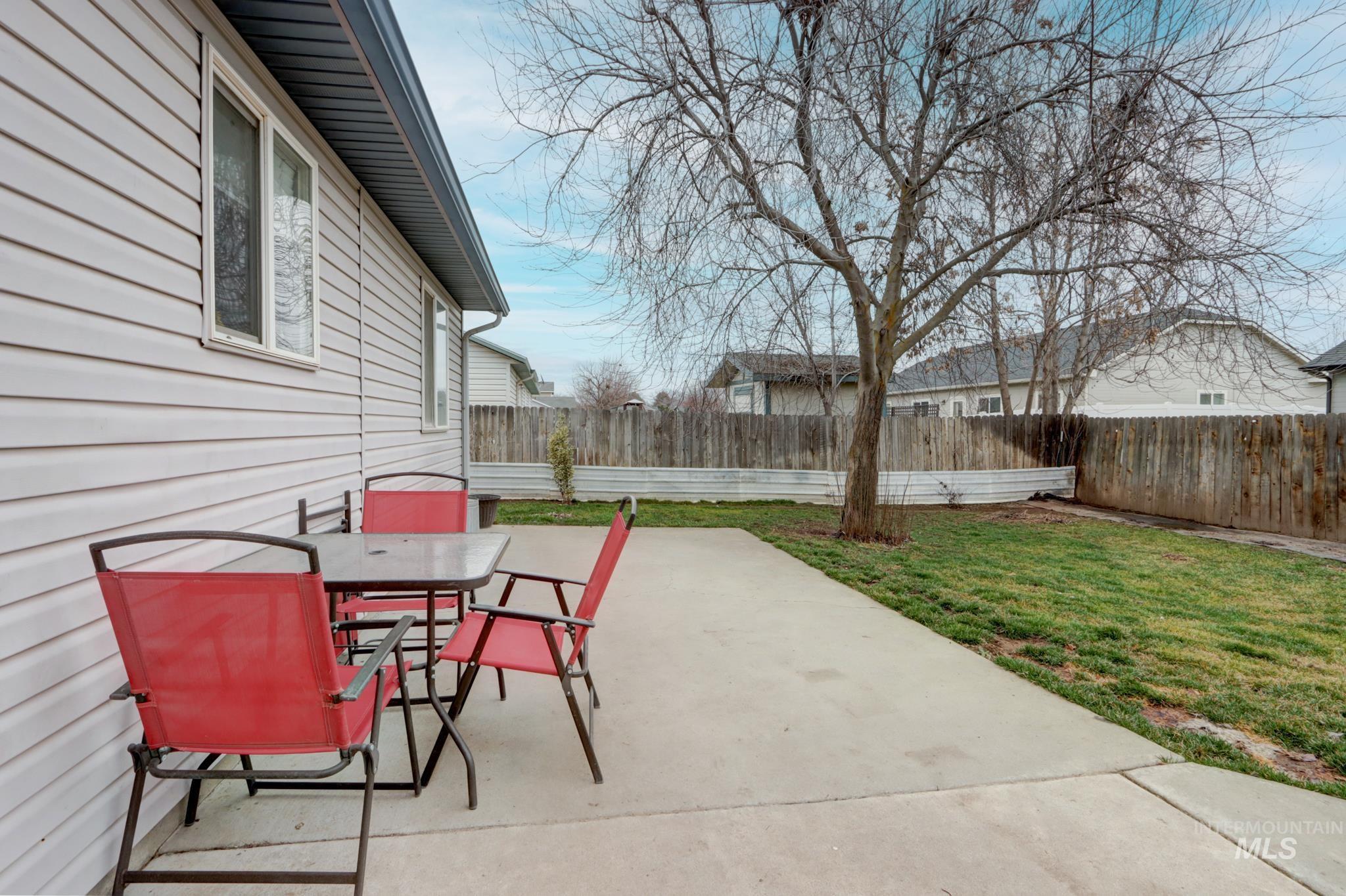 1108 NW 24th Street, Fruitland, Idaho 83619, 3 Bedrooms, 2 Bathrooms, Residential For Sale, Price $339,000,MLS 98974869