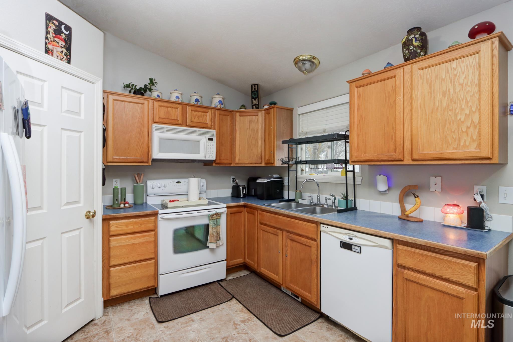 1108 NW 24th Street, Fruitland, Idaho 83619, 3 Bedrooms, 2 Bathrooms, Residential For Sale, Price $339,000,MLS 98974869