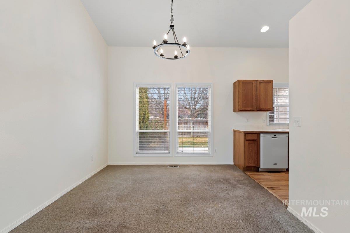 44 S Firwood Ave, Eagle, Idaho 83616, 3 Bedrooms, 2 Bathrooms, Residential For Sale, Price $499,000,MLS 98974870