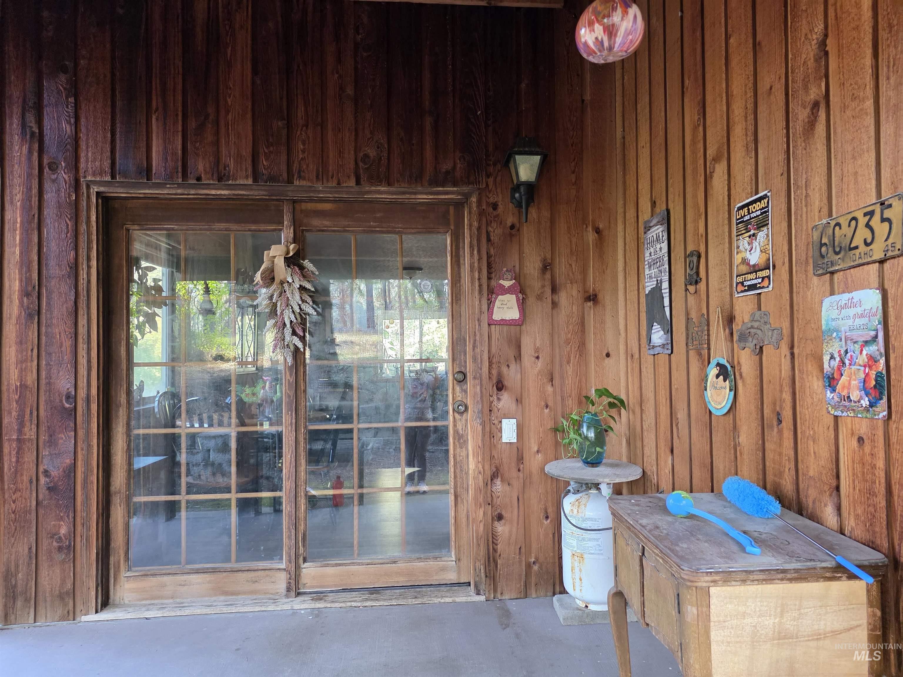 122 Oak Lane, Orofino, Idaho 83544, 3 Bedrooms, 3 Bathrooms, Residential For Sale, Price $390,000,MLS 98974871