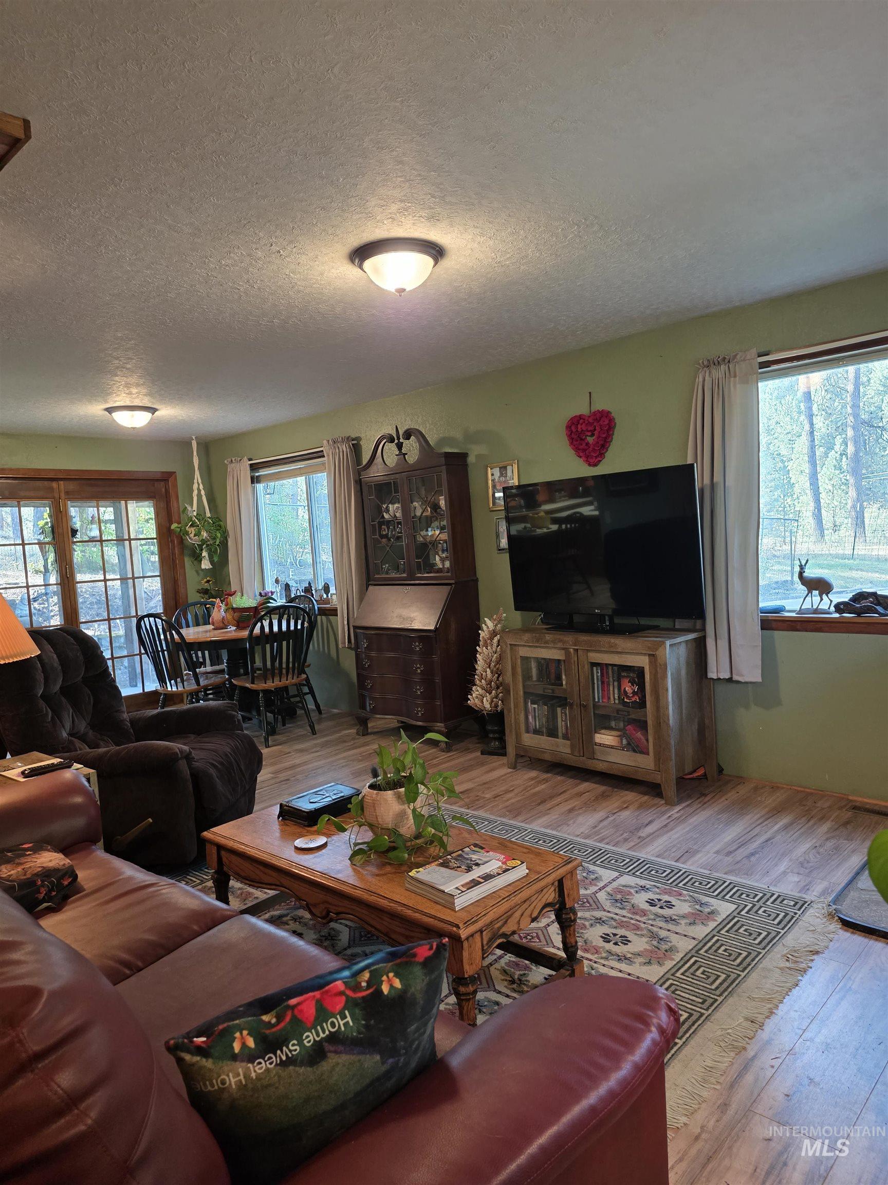 122 Oak Lane, Orofino, Idaho 83544, 3 Bedrooms, 3 Bathrooms, Residential For Sale, Price $390,000,MLS 98974871