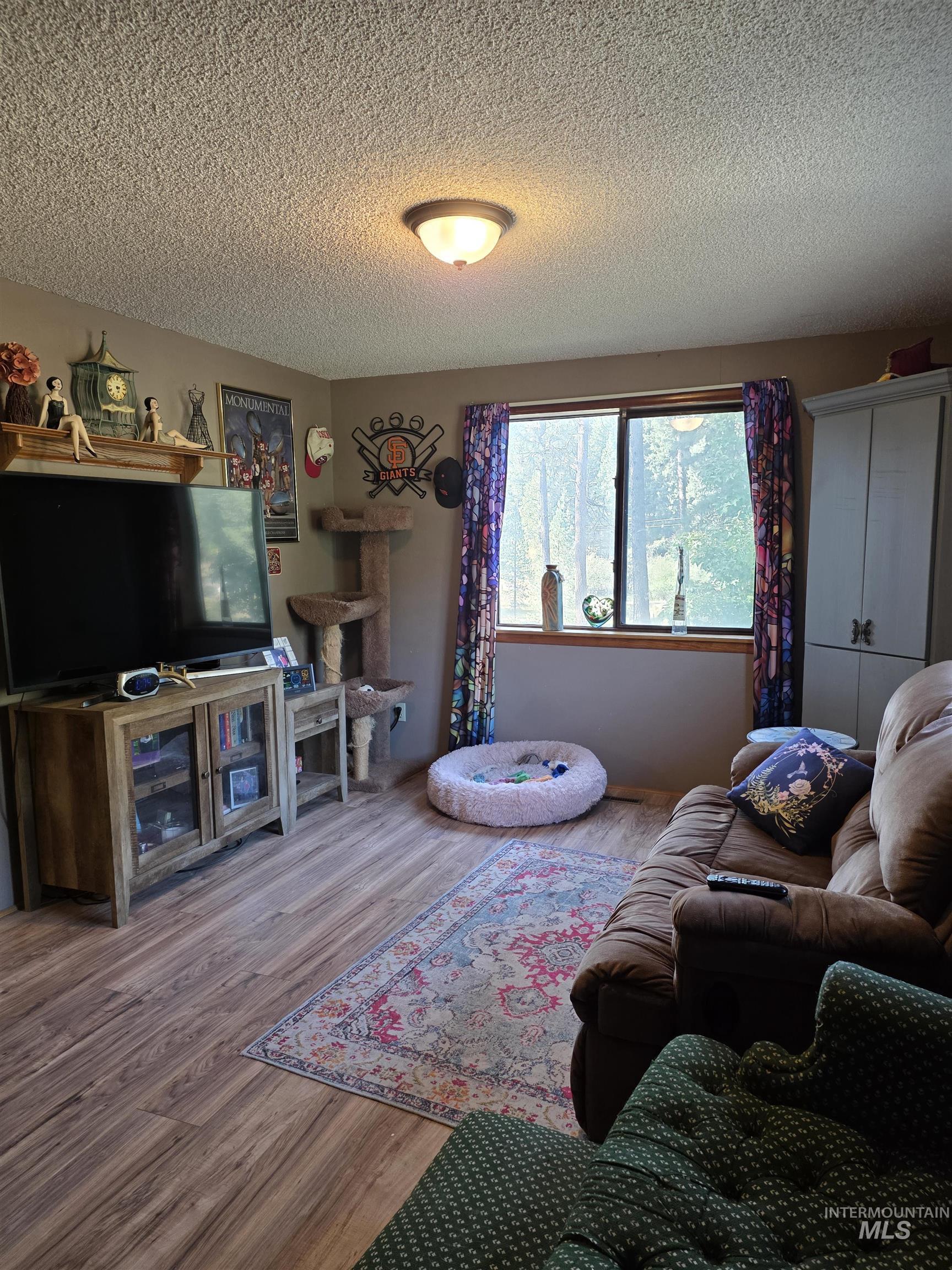 122 Oak Lane, Orofino, Idaho 83544, 3 Bedrooms, 3 Bathrooms, Residential For Sale, Price $390,000,MLS 98974871