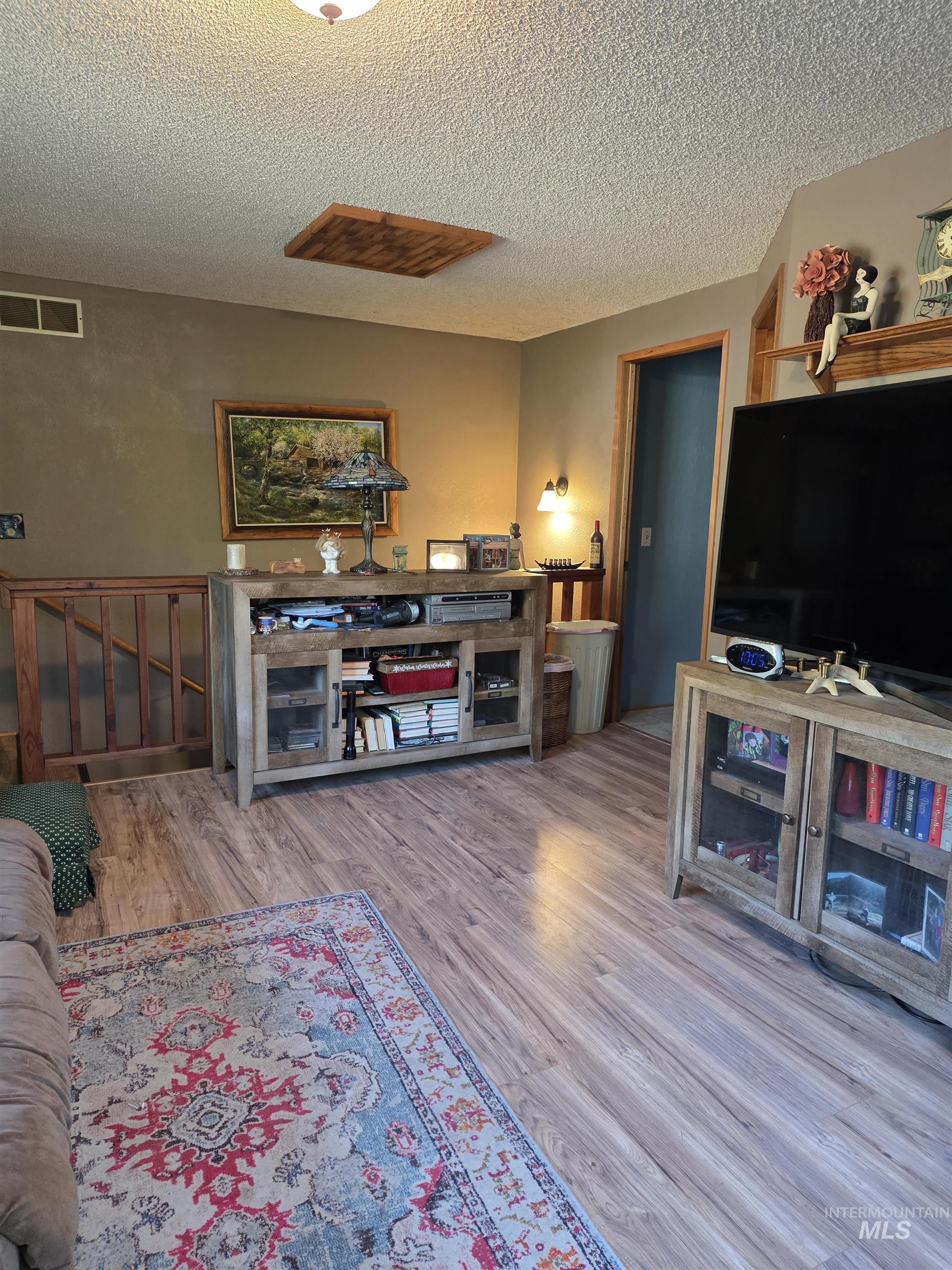 122 Oak Lane, Orofino, Idaho 83544, 3 Bedrooms, 3 Bathrooms, Residential For Sale, Price $390,000,MLS 98974871