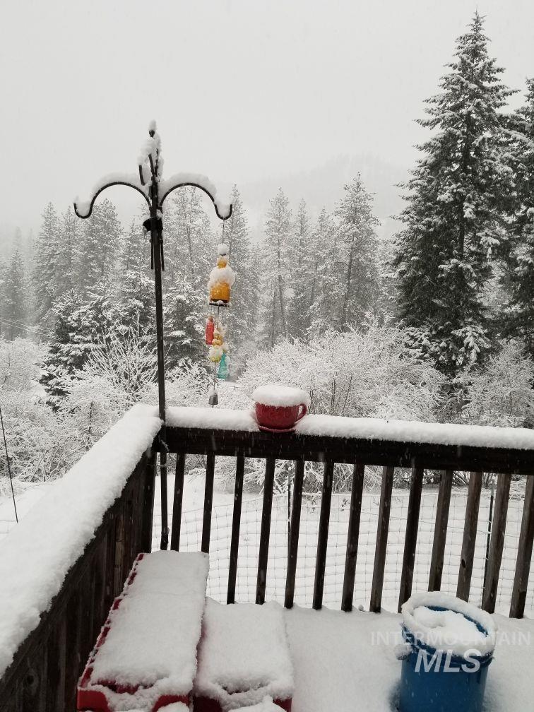 122 Oak Lane, Orofino, Idaho 83544, 3 Bedrooms, 3 Bathrooms, Residential For Sale, Price $390,000,MLS 98974871