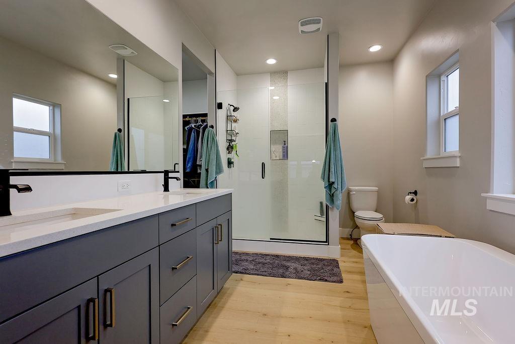 2299 E 4078 N, Filer, Idaho 83328, 3 Bedrooms, 2 Bathrooms, Residential For Sale, Price $765,000,MLS 98974872