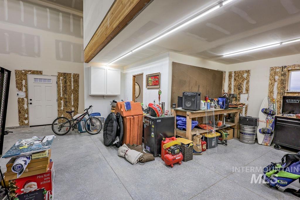 2299 E 4078 N, Filer, Idaho 83328, 3 Bedrooms, 2 Bathrooms, Residential For Sale, Price $765,000, 98974872