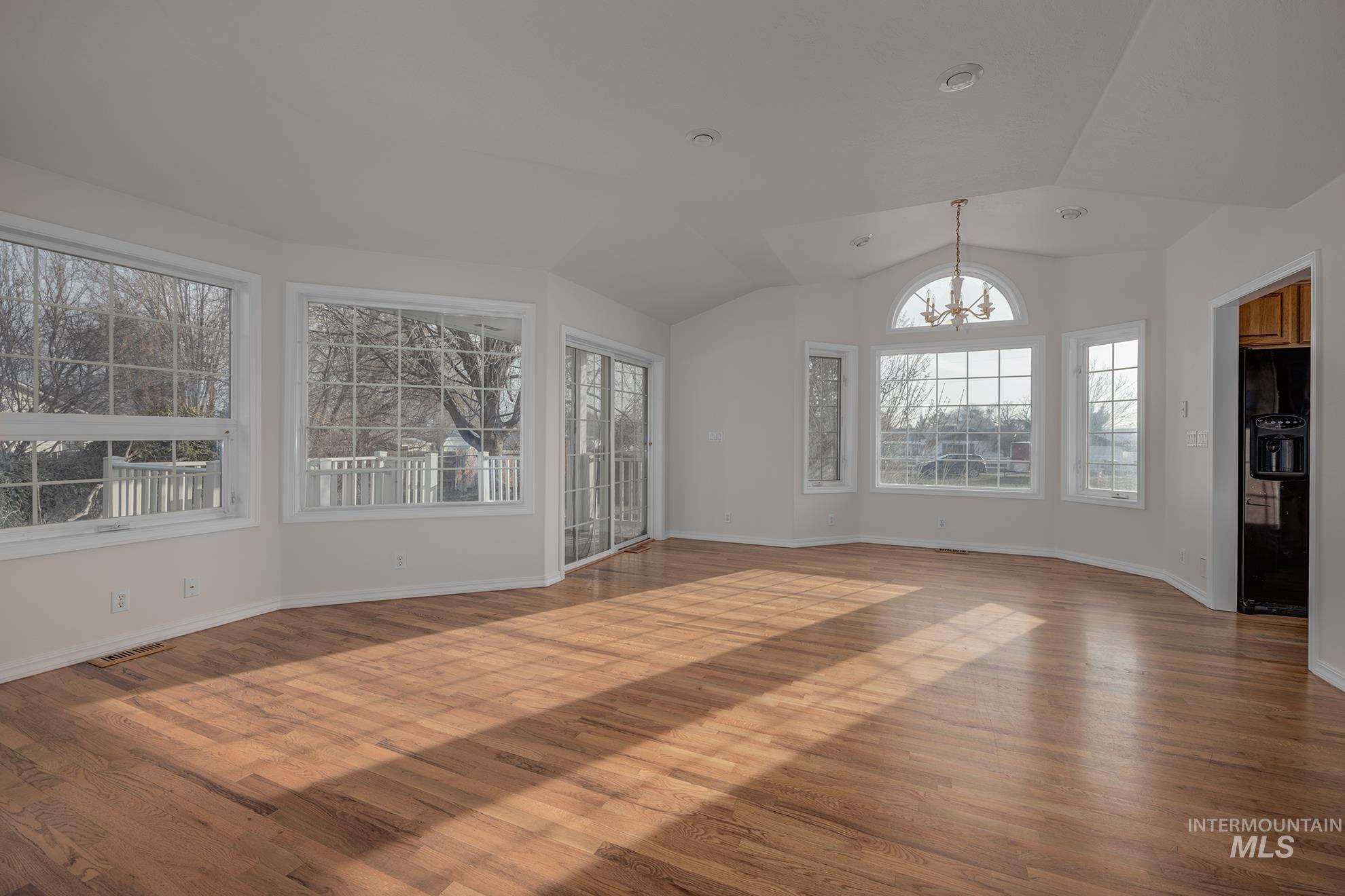 1063 NW 2nd Ave, Ontario, Oregon 97914, 3 Bedrooms, 2 Bathrooms, Residential For Sale, Price $365,000,MLS 98974873