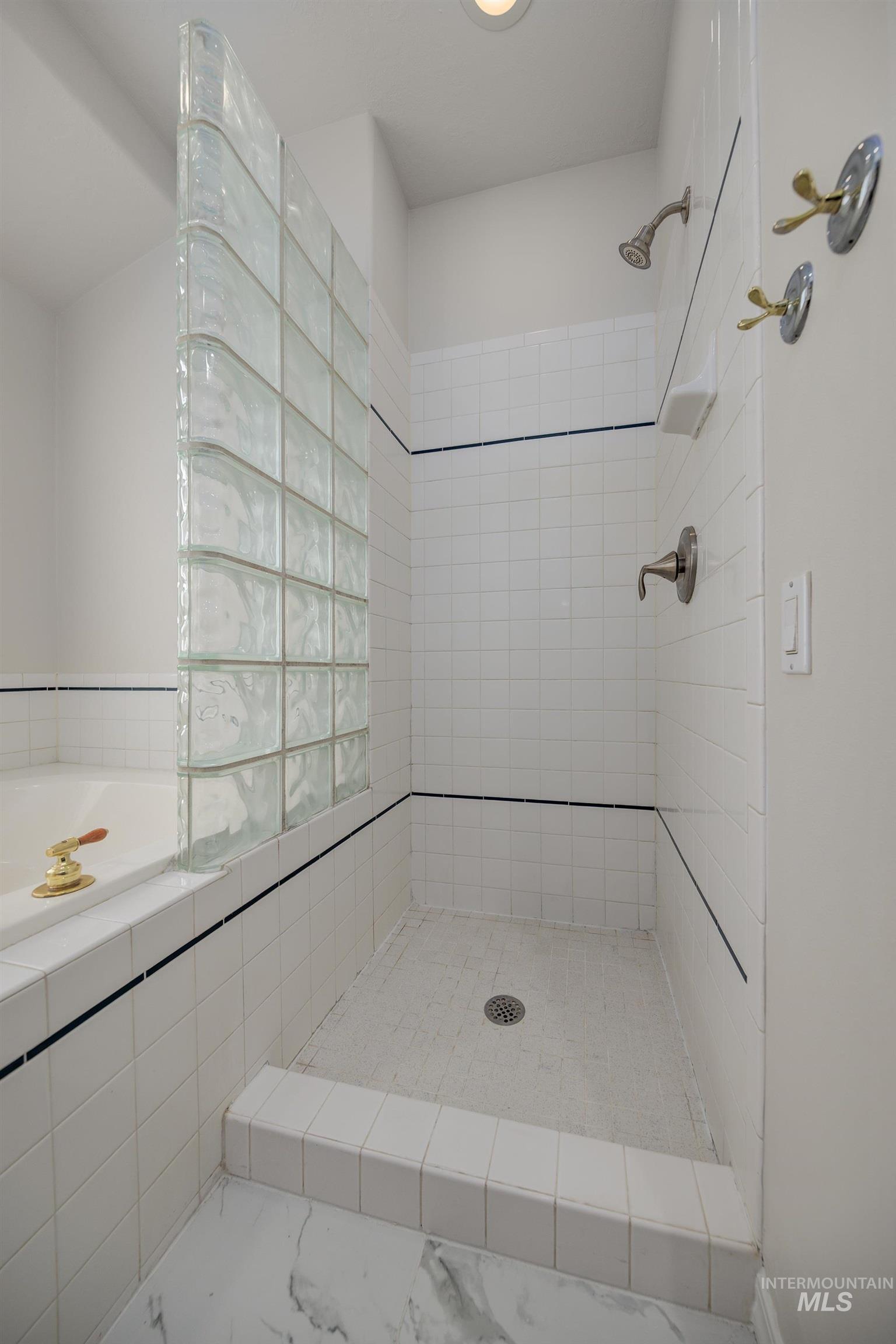 1063 NW 2nd Ave, Ontario, Oregon 97914, 3 Bedrooms, 2 Bathrooms, Residential For Sale, Price $365,000,MLS 98974873