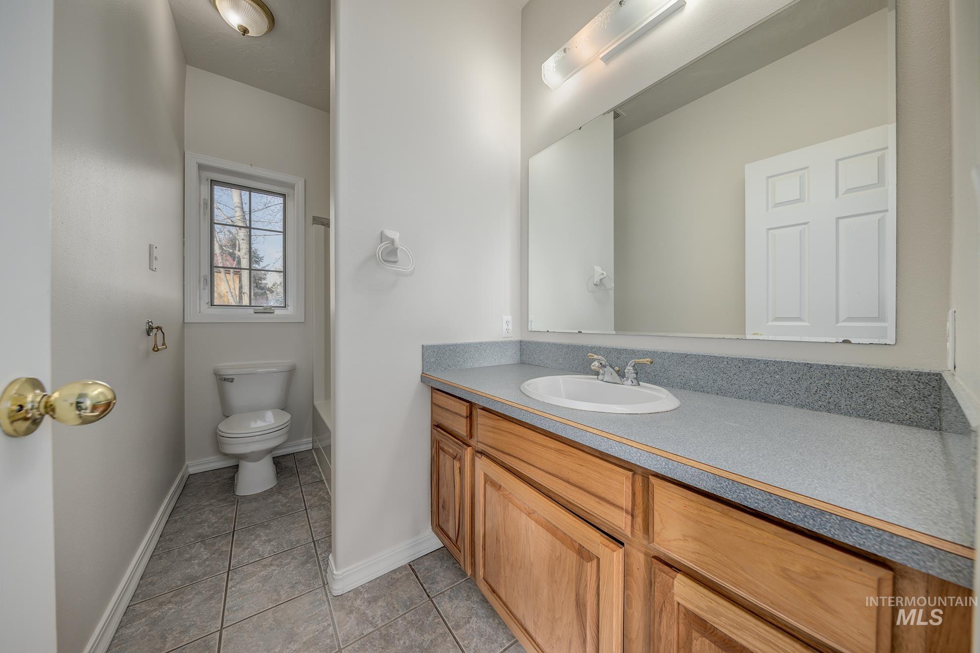 1063 NW 2nd Ave, Ontario, Oregon 97914, 3 Bedrooms, 2 Bathrooms, Residential For Sale, Price $365,000,MLS 98974873