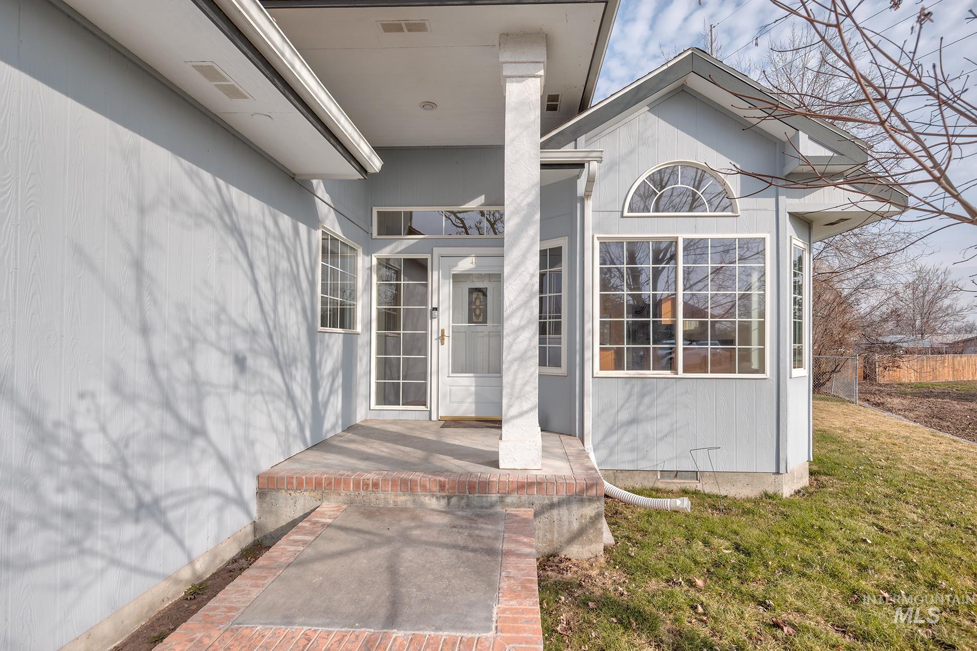 1063 NW 2nd Ave, Ontario, Oregon 97914, 3 Bedrooms, 2 Bathrooms, Residential For Sale, Price $365,000,MLS 98974873