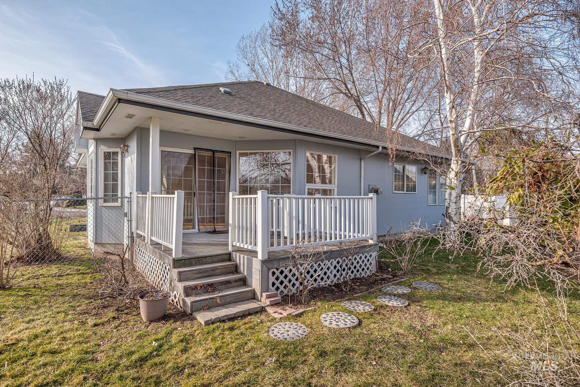 1063 NW 2nd Ave, Ontario, Oregon 97914, 3 Bedrooms, 2 Bathrooms, Residential For Sale, Price $365,000,MLS 98974873