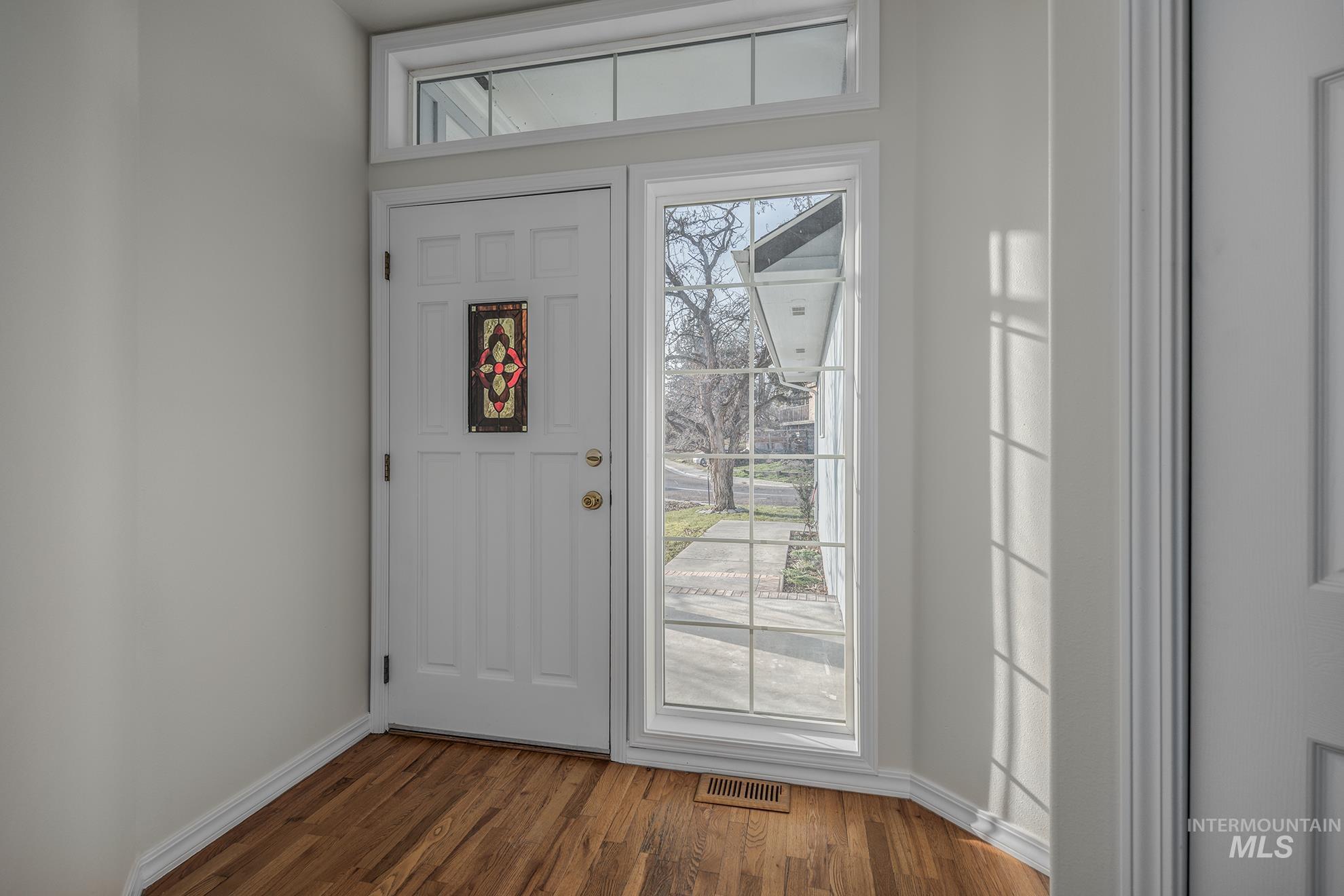 1063 NW 2nd Ave, Ontario, Oregon 97914, 3 Bedrooms, 2 Bathrooms, Residential For Sale, Price $365,000,MLS 98974873