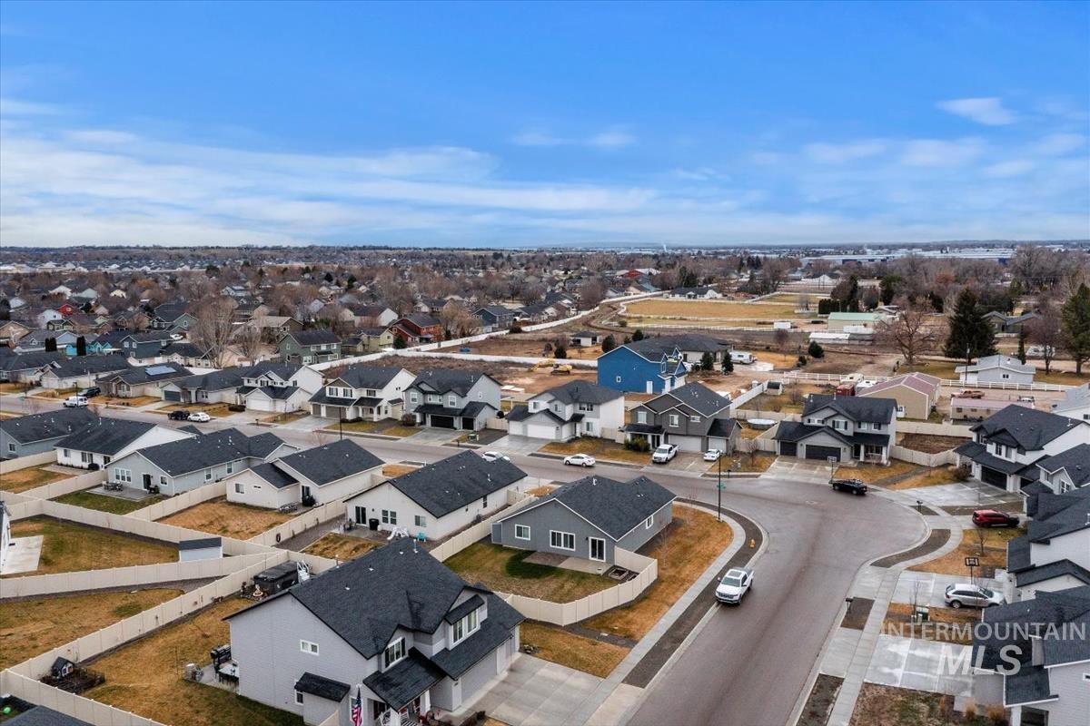 8436 E Copenhaver St, Nampa, Idaho 83687, 3 Bedrooms, 2 Bathrooms, Residential For Sale, Price $390,000,MLS 98974874