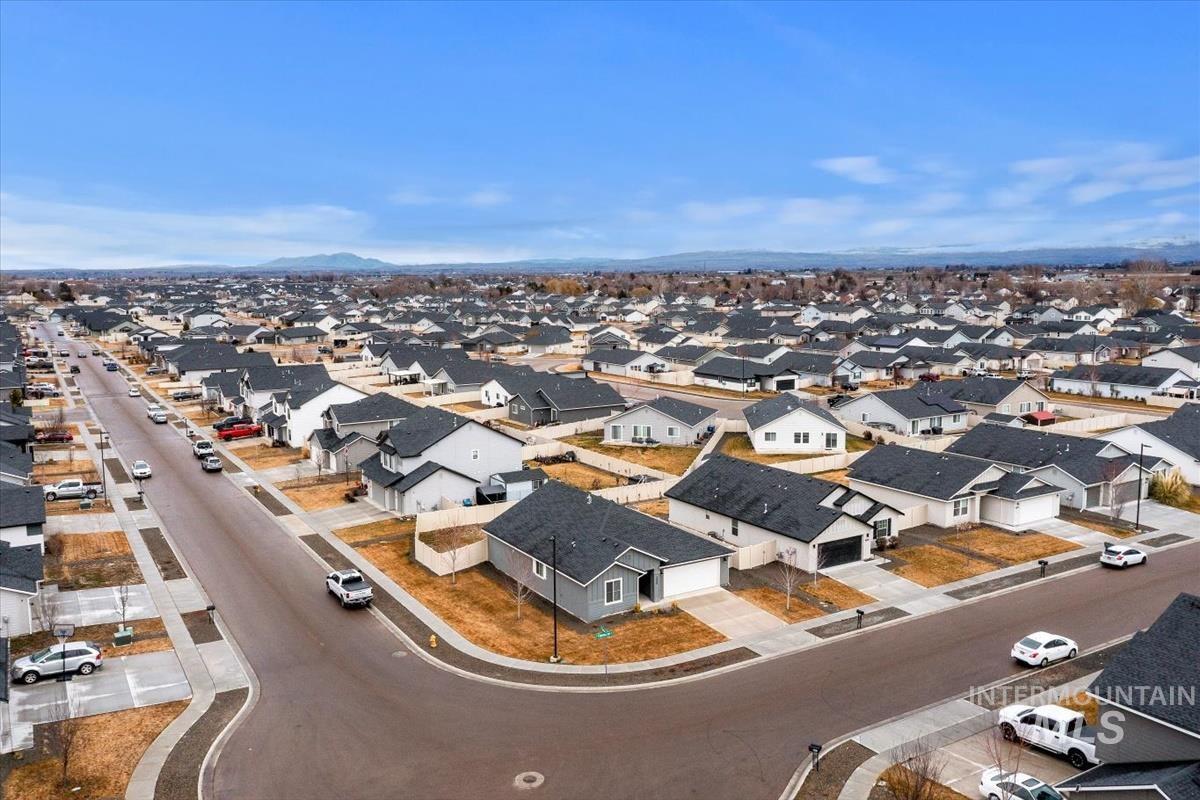 8436 E Copenhaver St, Nampa, Idaho 83687, 3 Bedrooms, 2 Bathrooms, Residential For Sale, Price $390,000,MLS 98974874