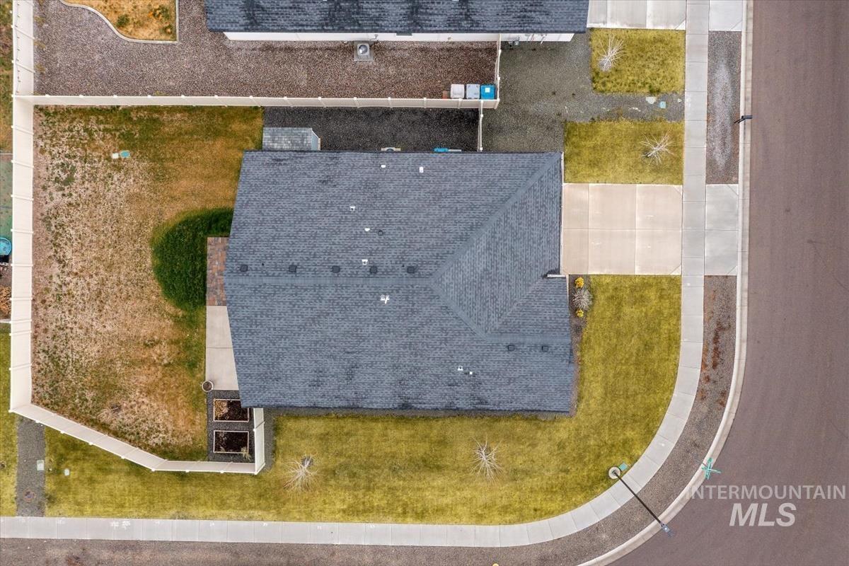 8436 E Copenhaver St, Nampa, Idaho 83687, 3 Bedrooms, 2 Bathrooms, Residential For Sale, Price $390,000,MLS 98974874