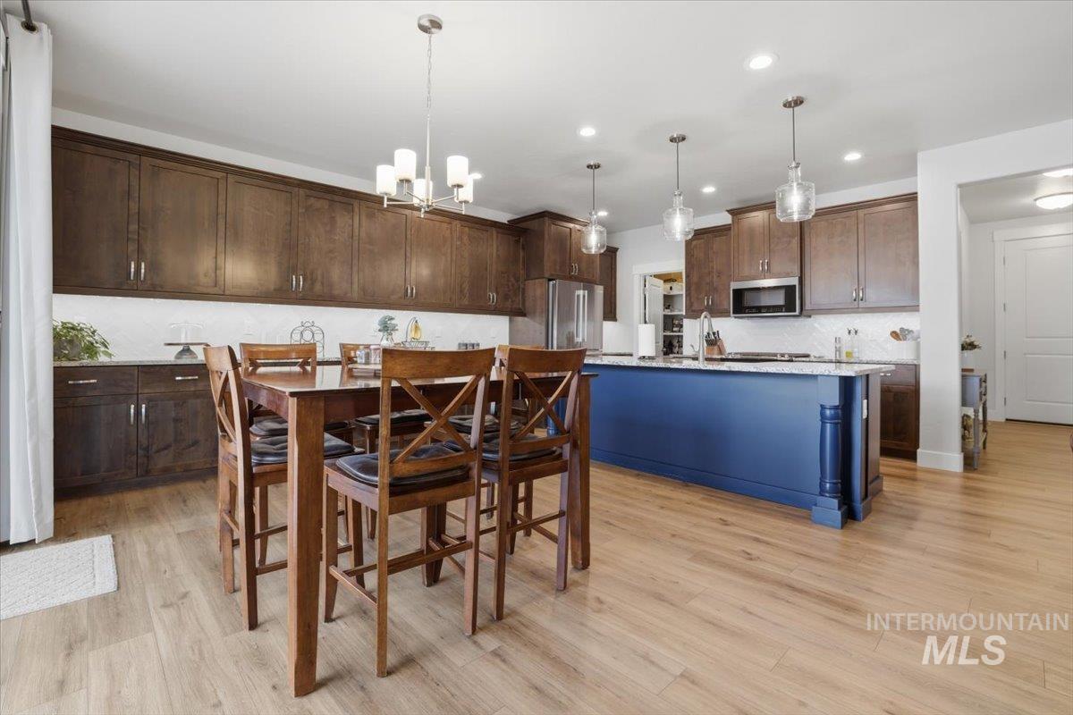 11700 W San Remo Dr., Nampa, Idaho 83686, 3 Bedrooms, 2 Bathrooms, Residential For Sale, Price $540,000,MLS 98974875